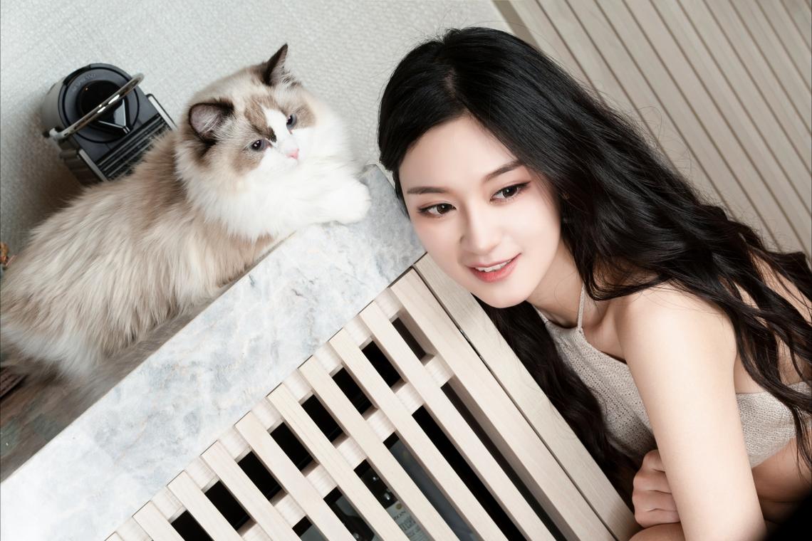 粤剧艺术大师红线女百年诞辰纪念图书在香港书展首发